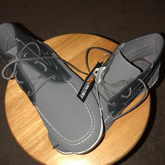 Brand new akademiks size 9 with tag